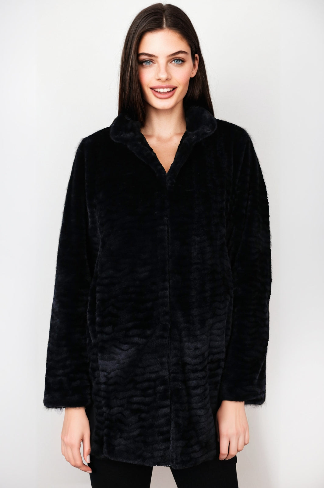 Women's Black Faux Fur Jacket – Luxurious & Cozy